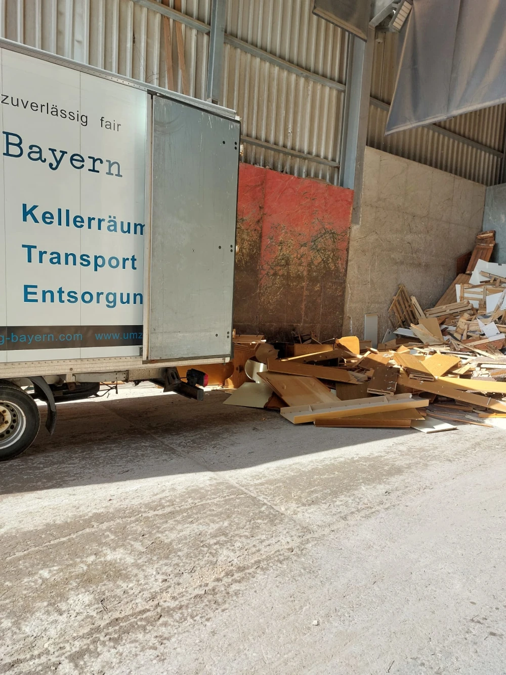 Hausentrümpelung München Umzug Bayern